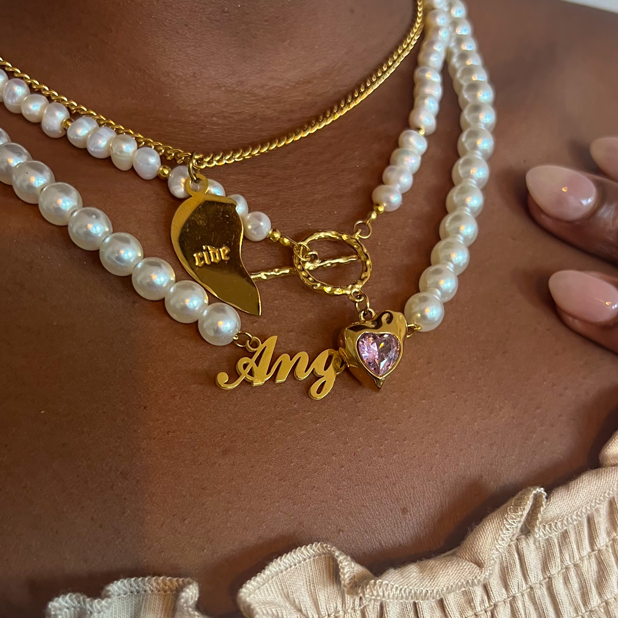 Heart Eyes Pearl Necklace